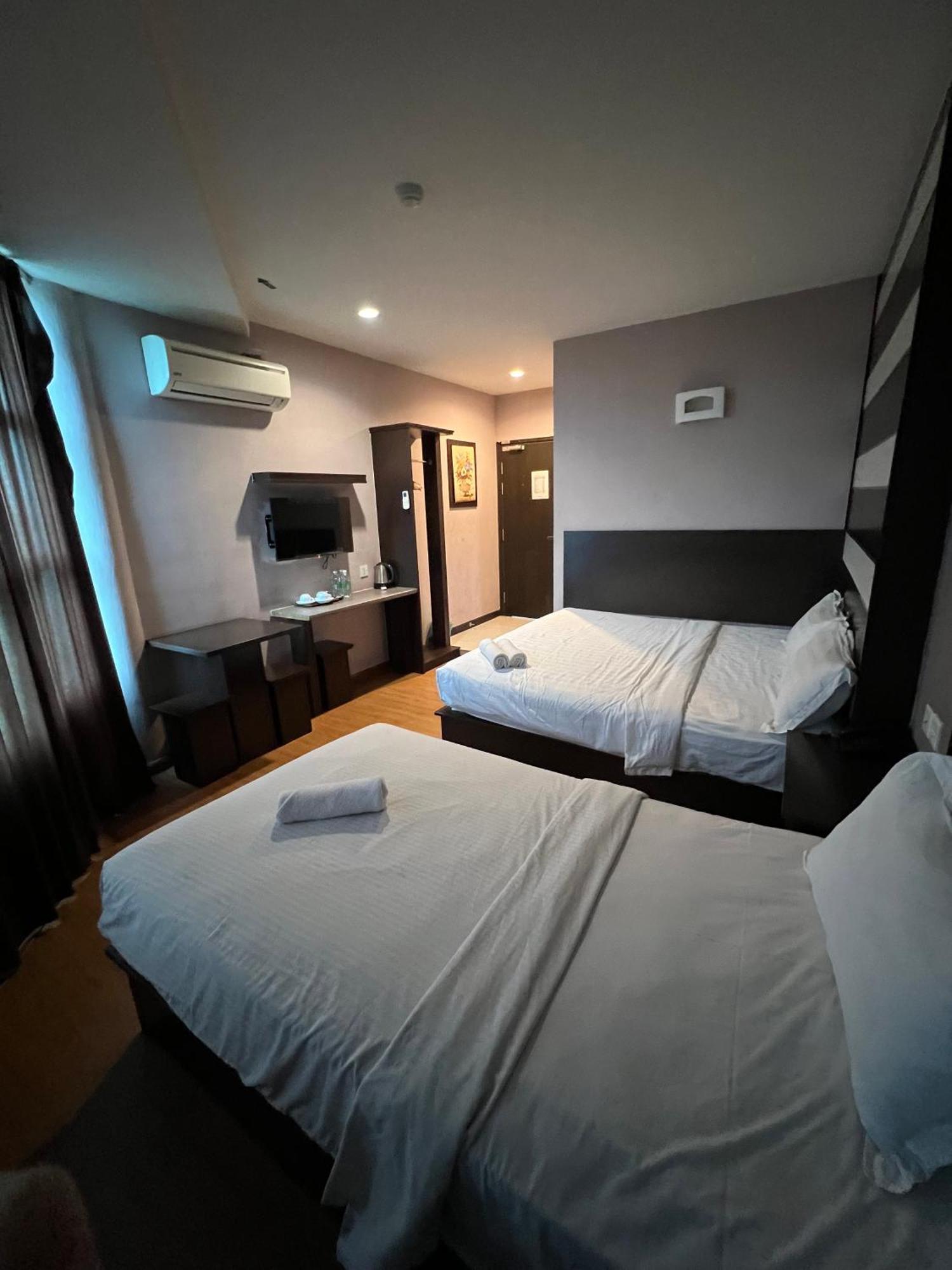 Hotel Economy Kapar Екстериор снимка
