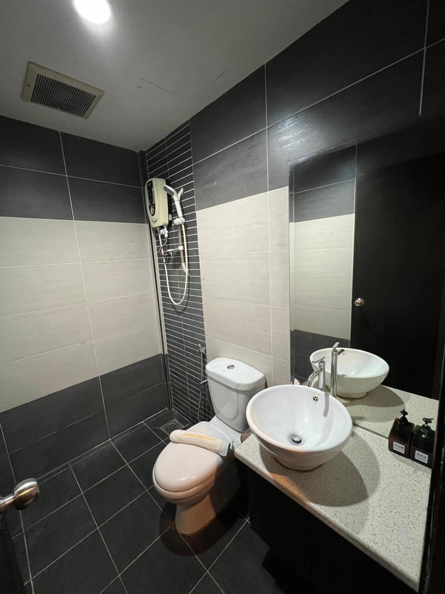 Hotel Economy Kapar Екстериор снимка