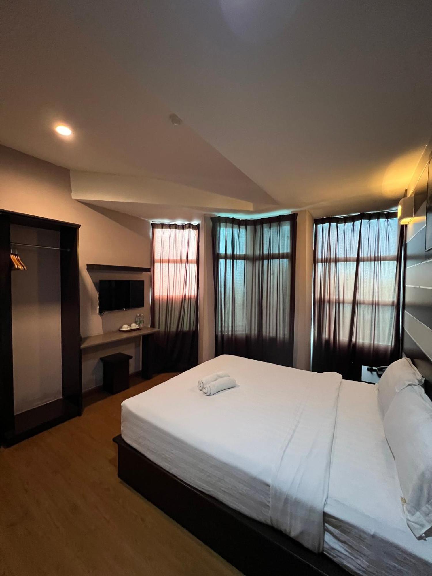 Hotel Economy Kapar Екстериор снимка