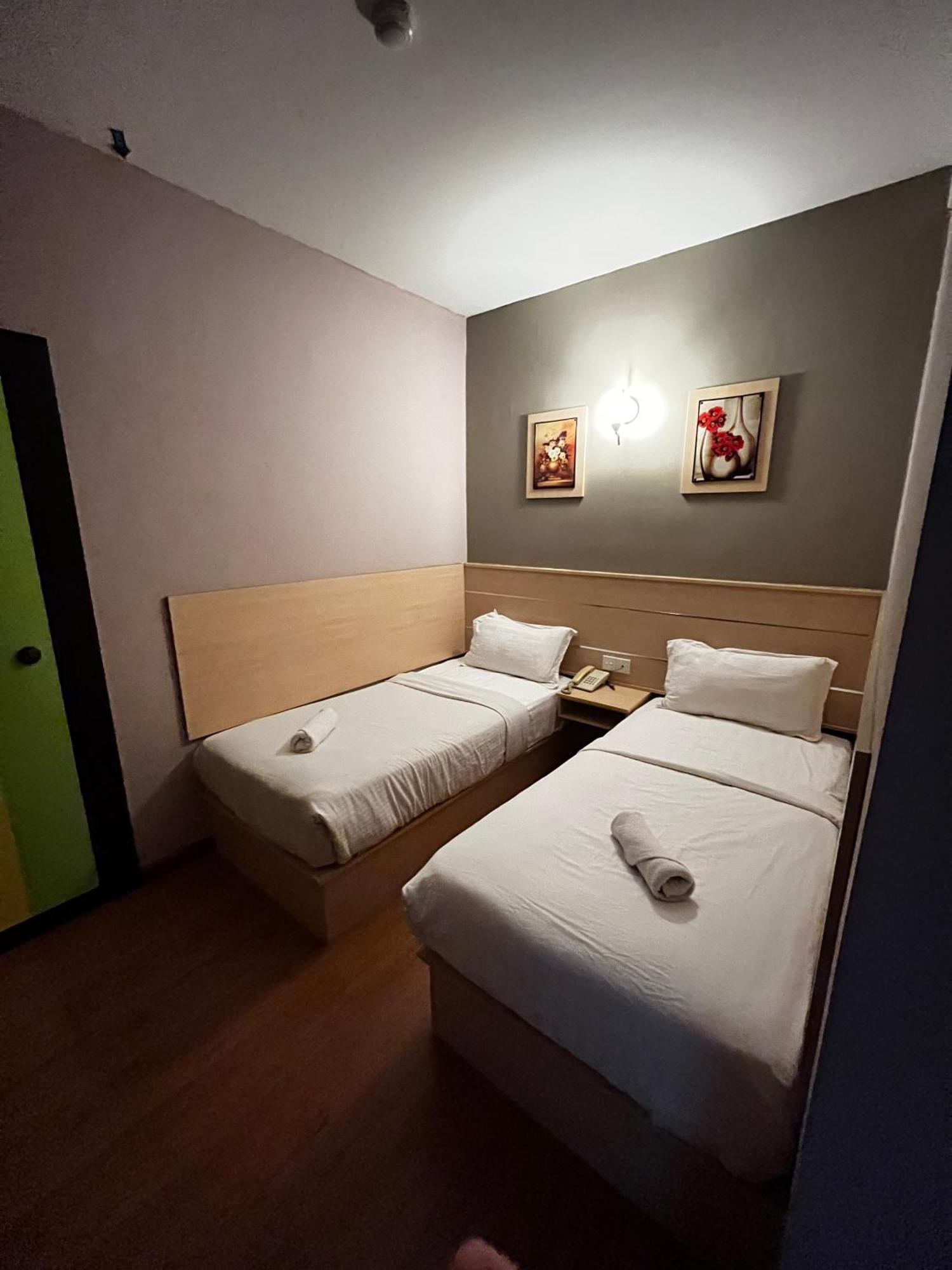 Hotel Economy Kapar Екстериор снимка