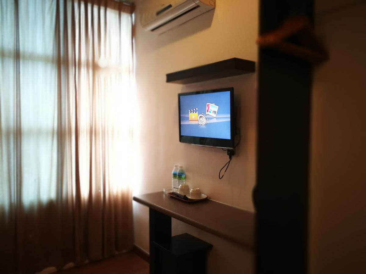 Hotel Economy Kapar Екстериор снимка